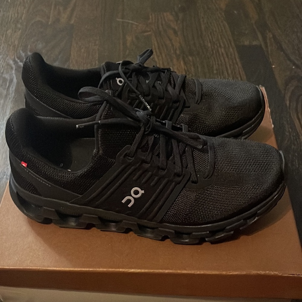 Oncloud Swift. Brand New . Only Worn To Try On. - image 2